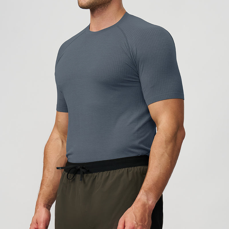 T-shirt Blu Attillata